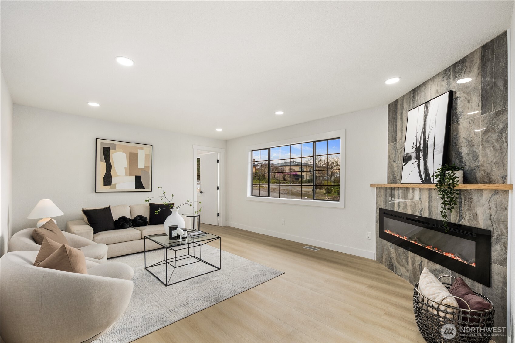 1717 NE Edmonds Ave , Renton, WA 98056