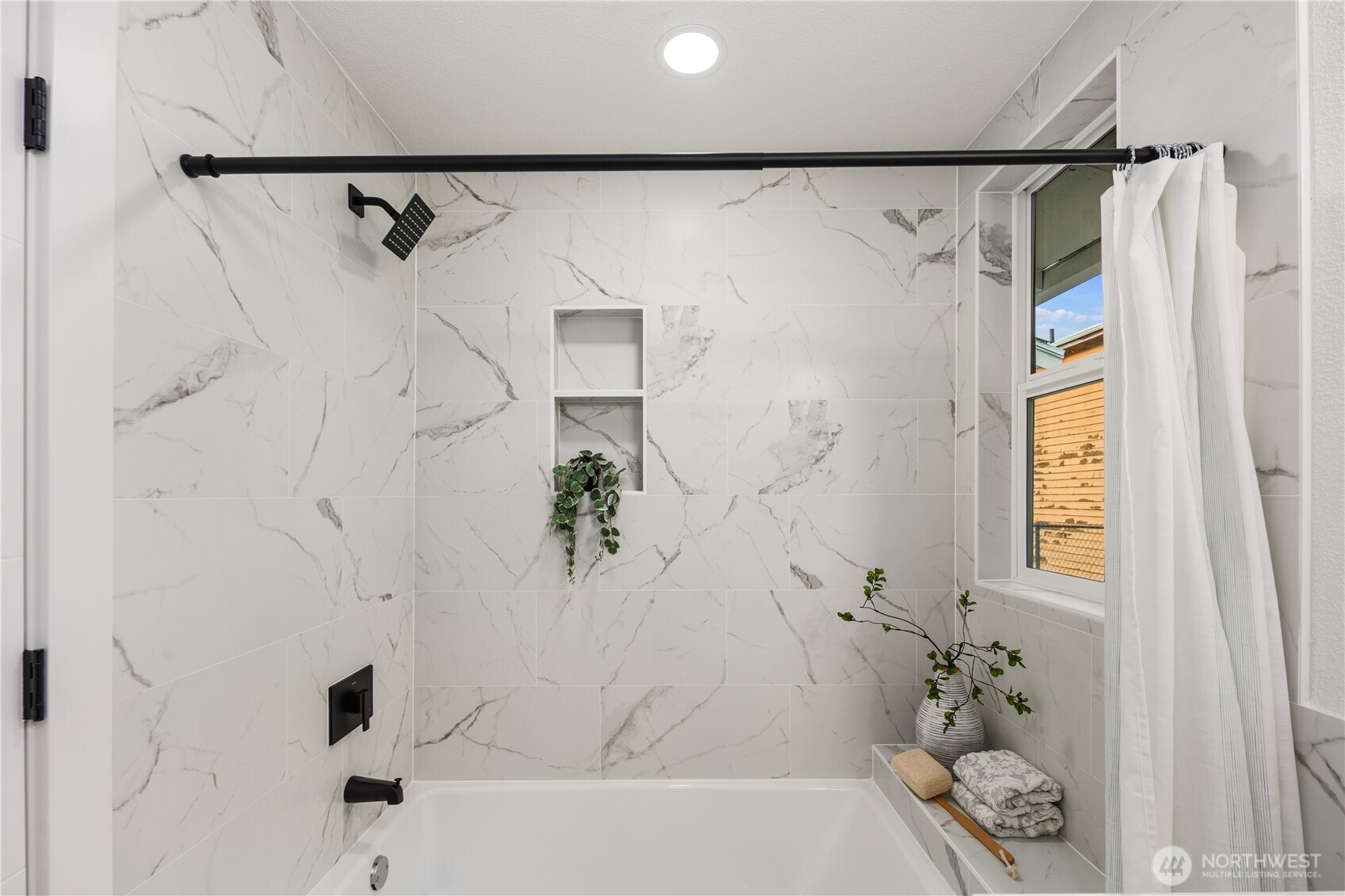 1717 NE Edmonds Ave , Renton, WA 98056