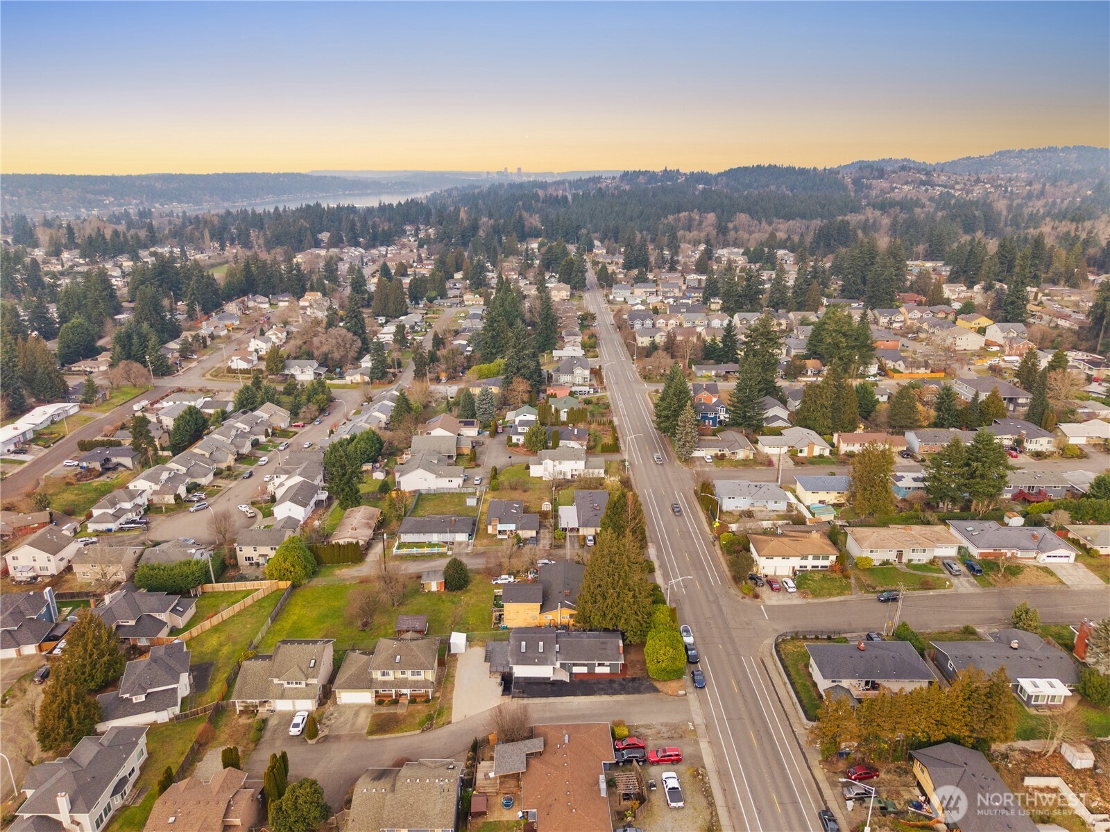 1717 NE Edmonds Ave , Renton, WA 98056