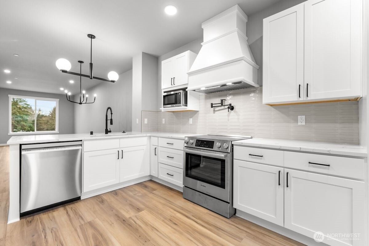 16823 Alder Way #E4, Lynnwood, WA 98037