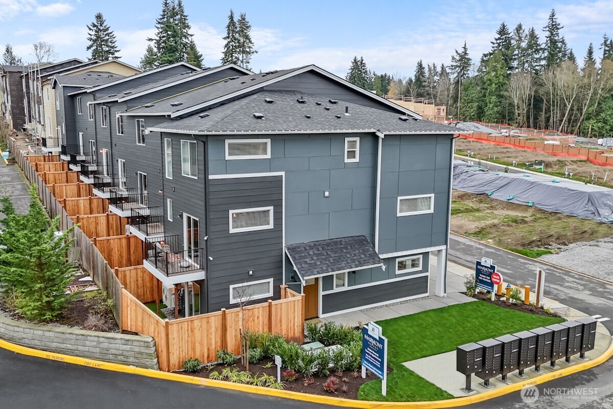 16823 Alder Way #E4, Lynnwood, WA 98037