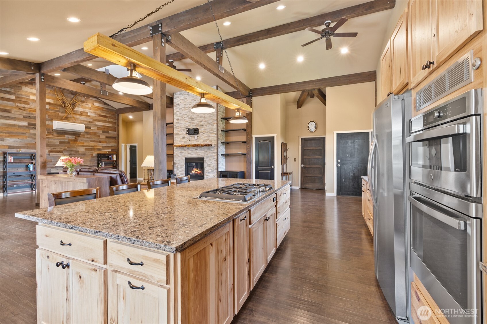 273 Pearce Road , Port Angeles, WA 98362