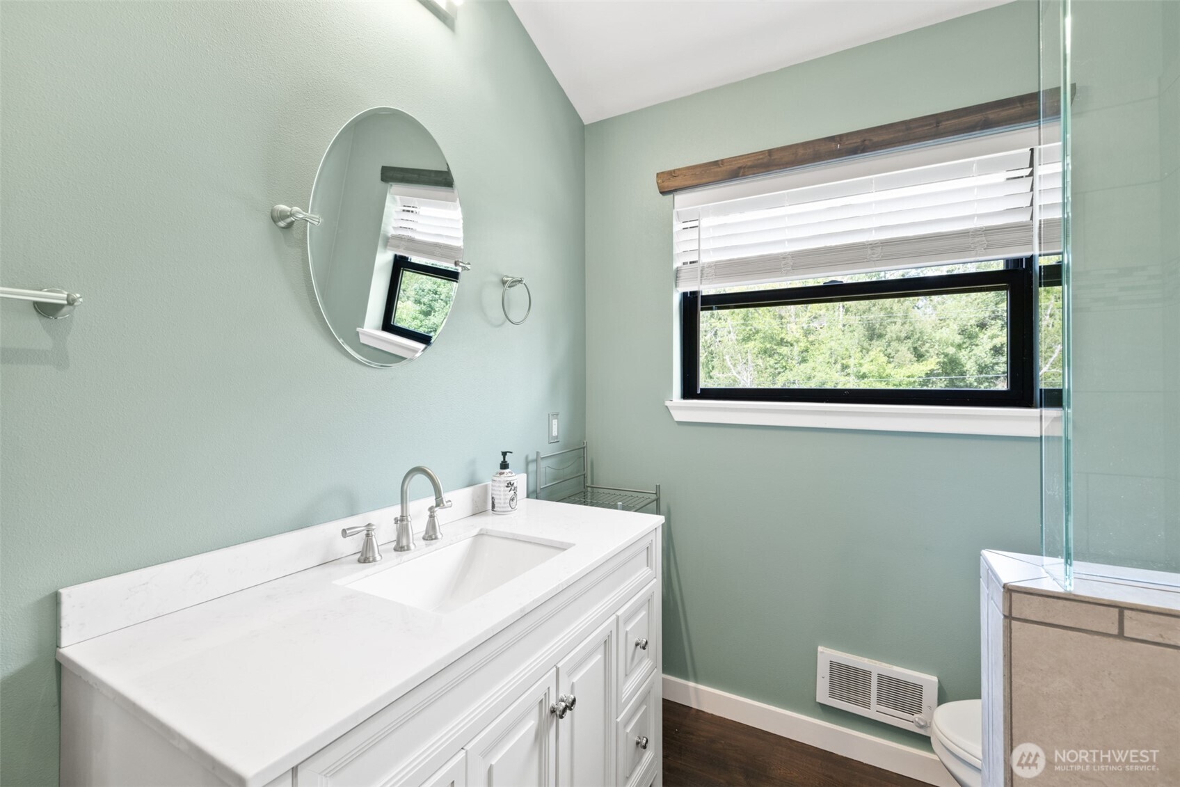 273 Pearce Road , Port Angeles, WA 98362