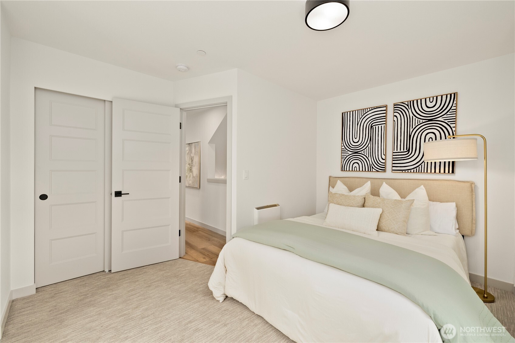 7013 9th Avenue NE, Seattle, WA 98115