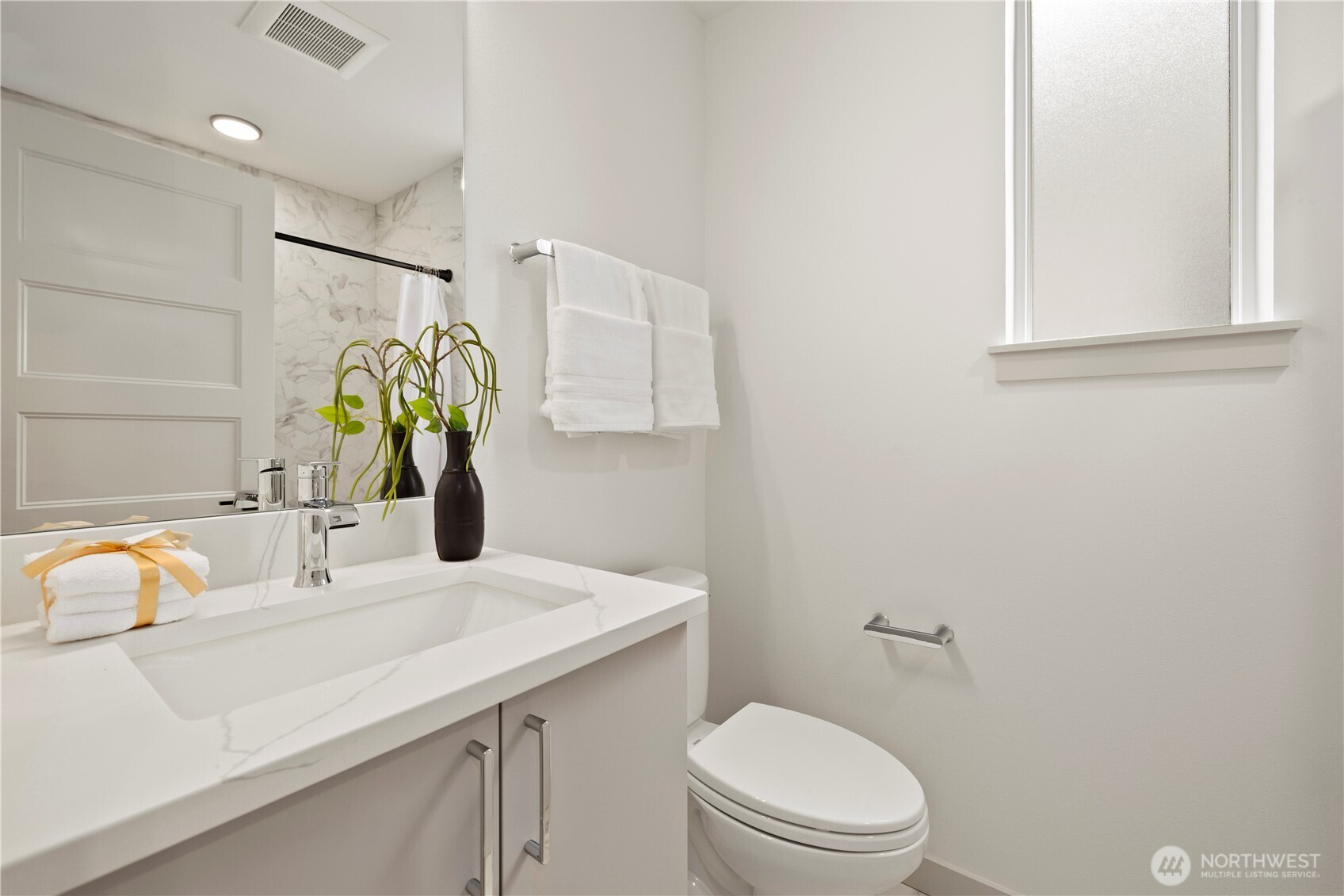 7013 9th Avenue NE, Seattle, WA 98115