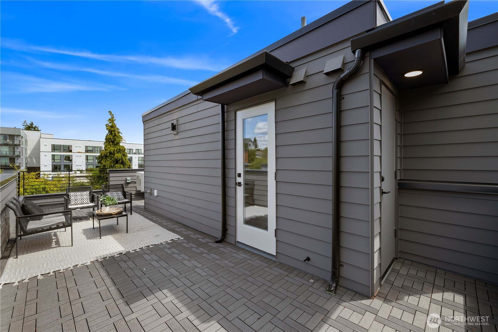 7013 9th Avenue NE, Seattle, WA 98115