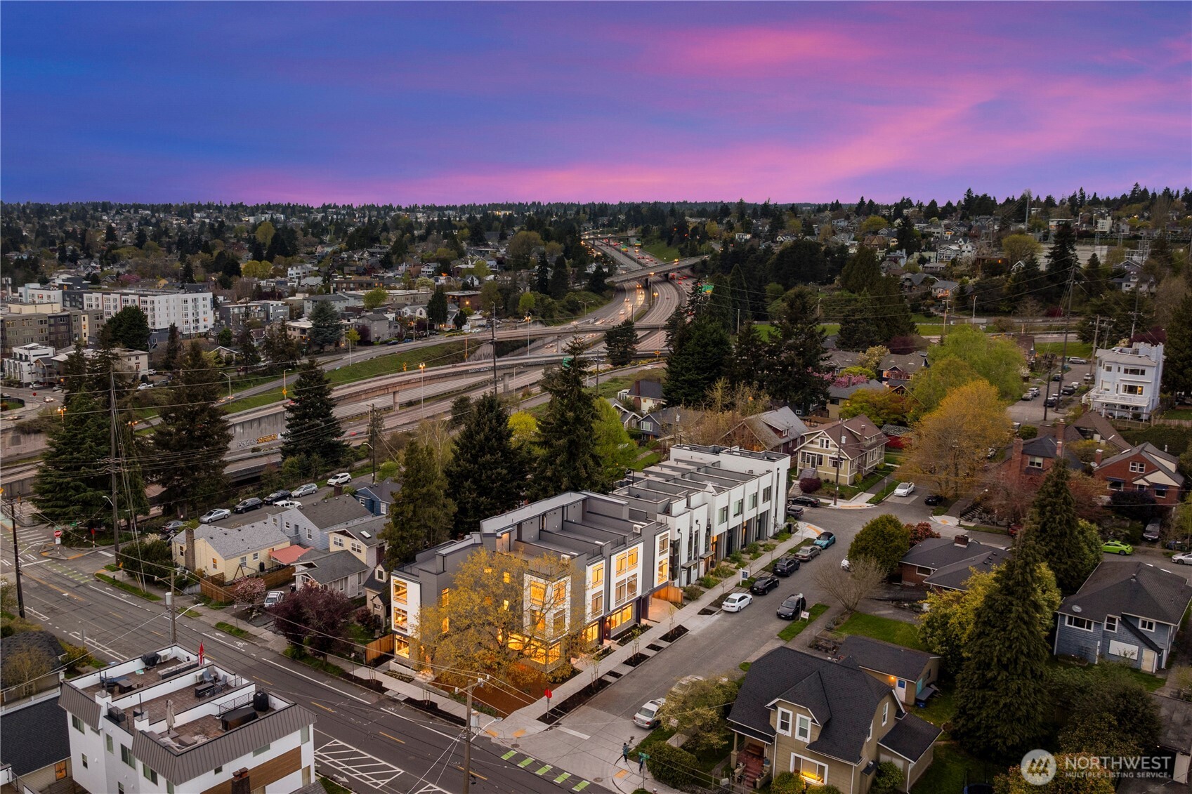 7013 9th Avenue NE, Seattle, WA 98115