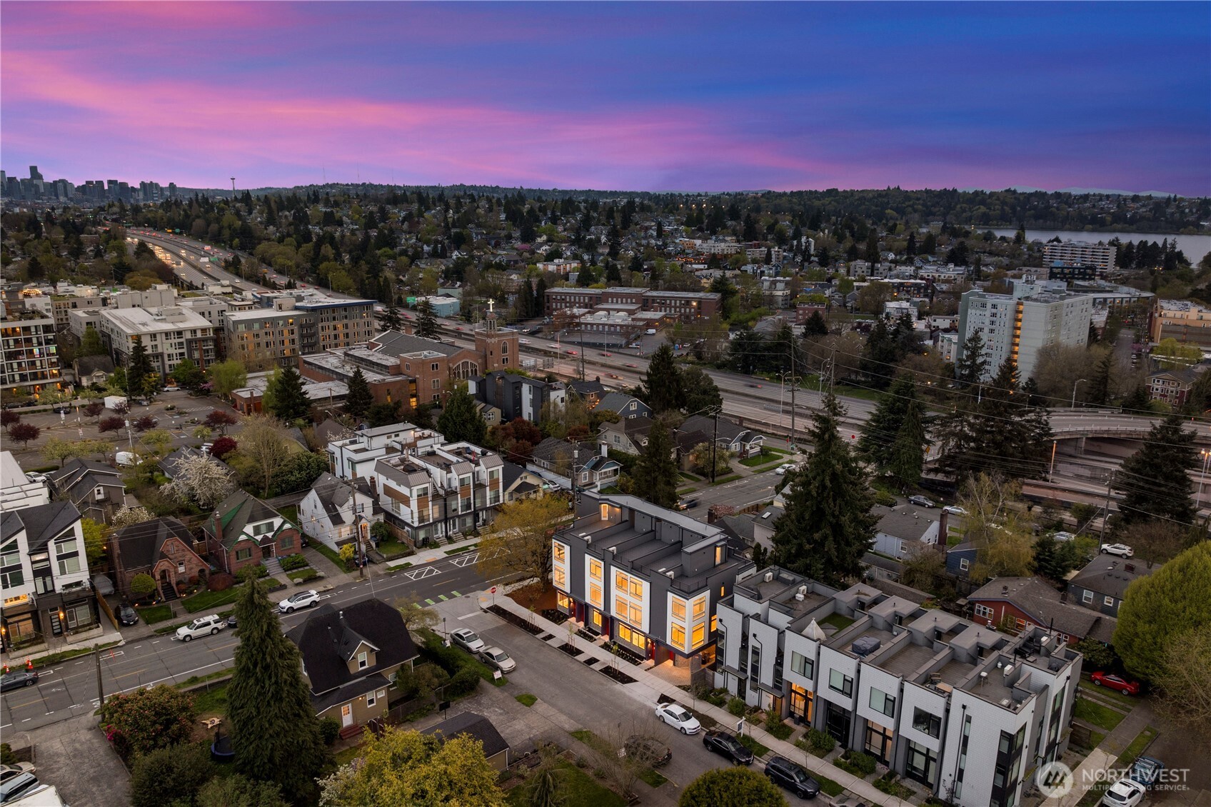 7013 9th Avenue NE, Seattle, WA 98115