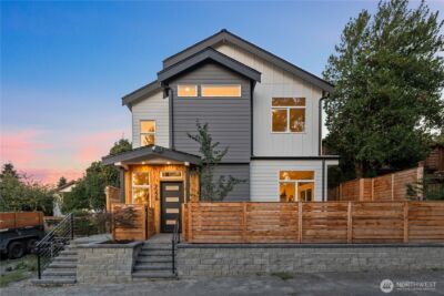 9230 22nd Avenue SW, Seattle, WA 98106