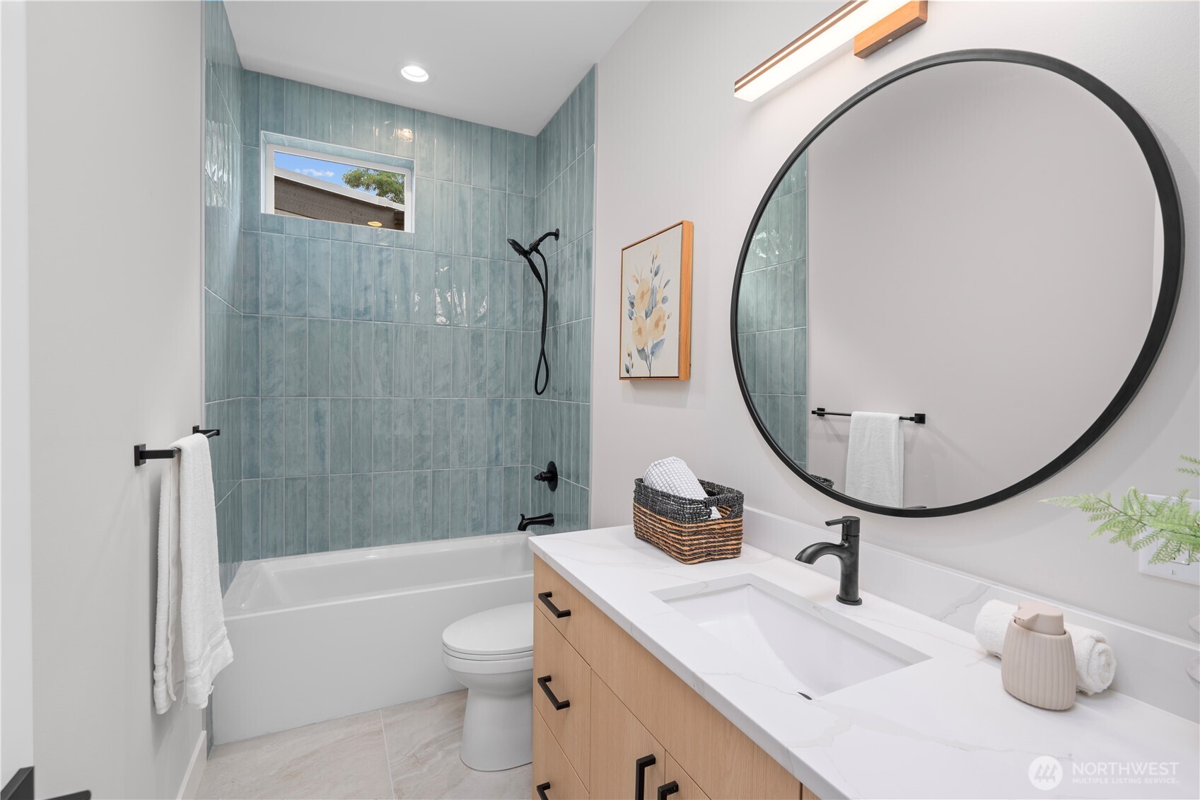 9230 22nd Avenue SW, Seattle, WA 98106