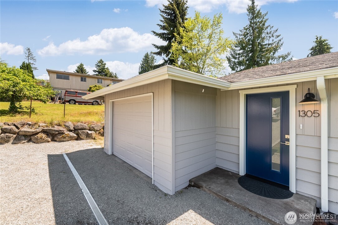 1303 Comet St , Milton, WA 98354