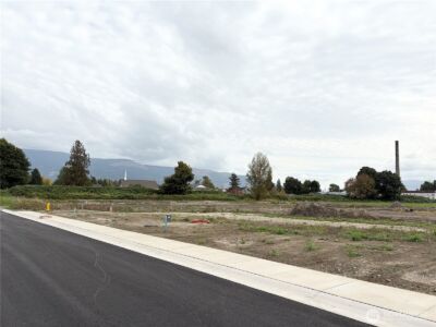 304 W 3rd Street , Everson, WA 98247 - Photo 3