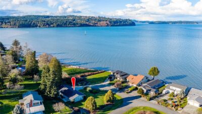 710 E Bay Front Lane , Oak Harbor, WA 98277
