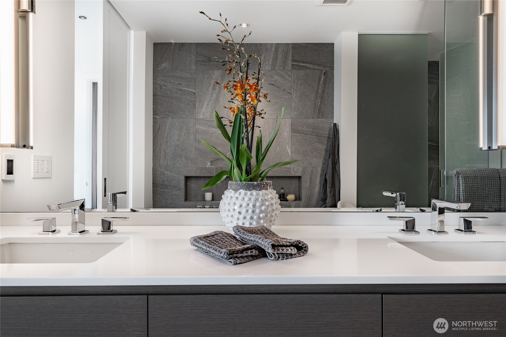 9545 Semiahmoo Parkway #201, Blaine, WA 98230