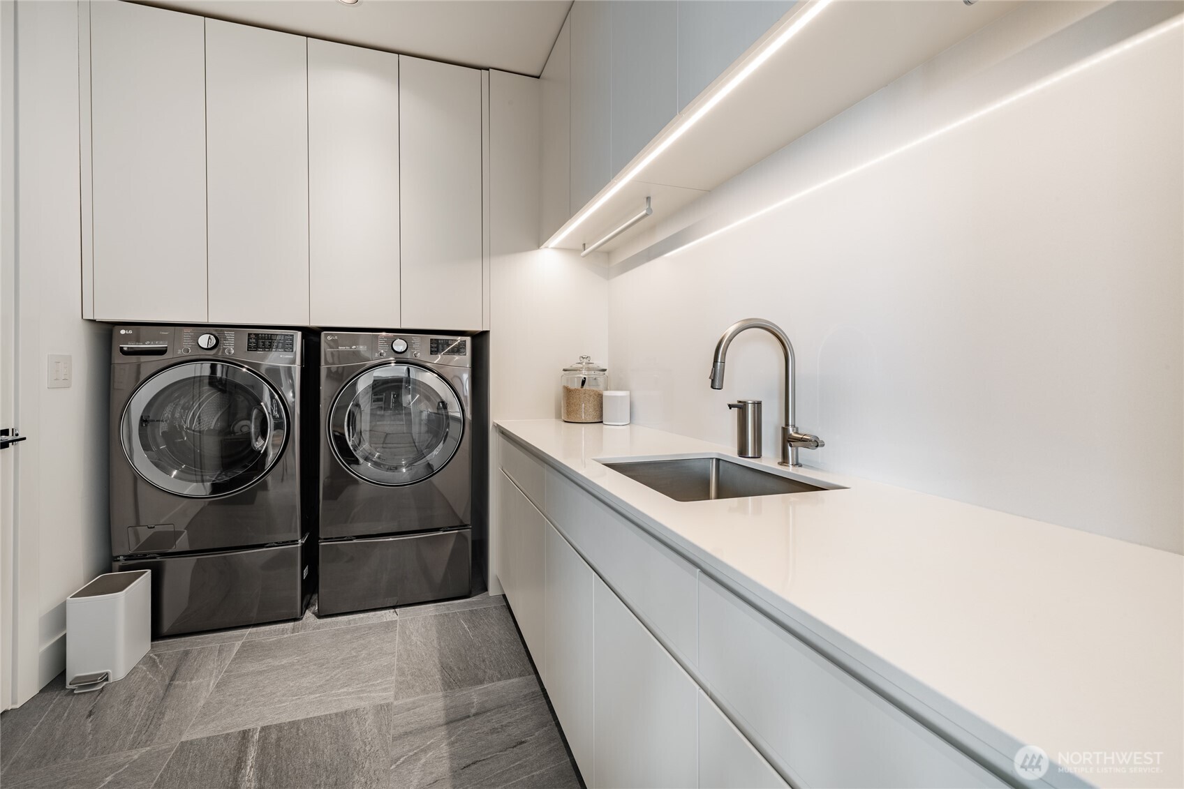 9545 Semiahmoo Parkway #201, Blaine, WA 98230