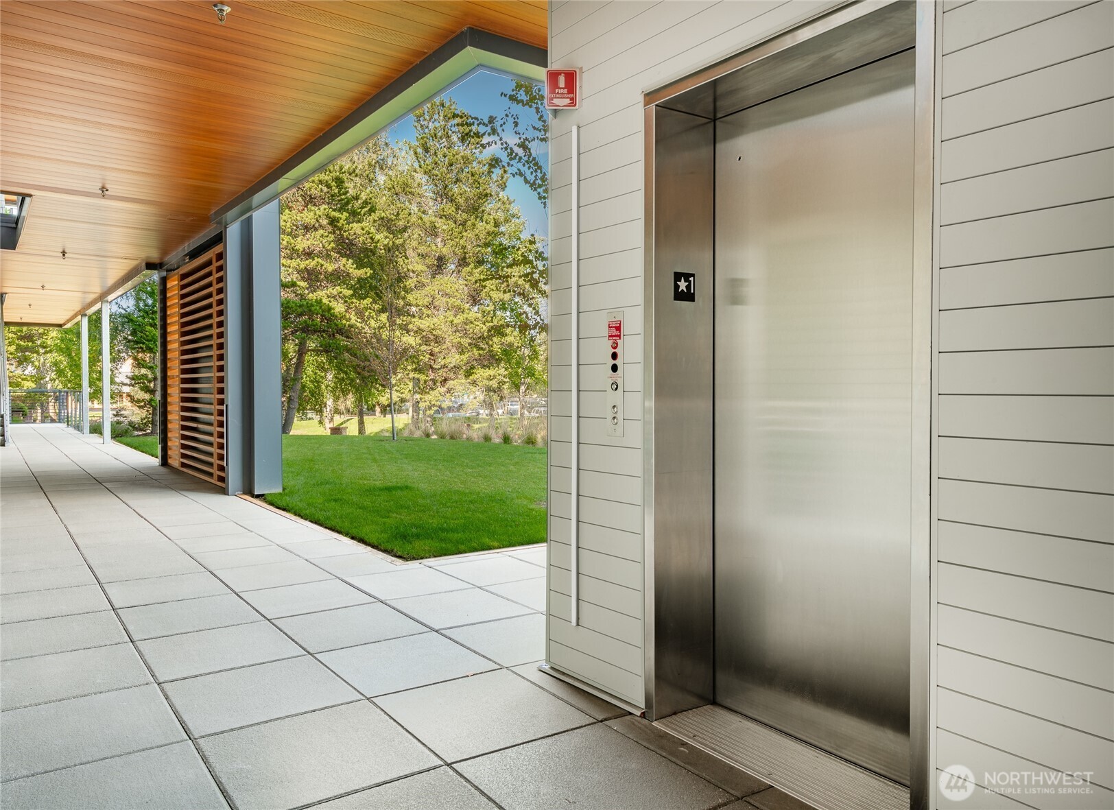 9545 Semiahmoo Parkway #201, Blaine, WA 98230