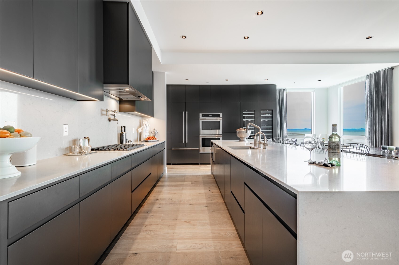 9545 Semiahmoo Parkway #201, Blaine, WA 98230