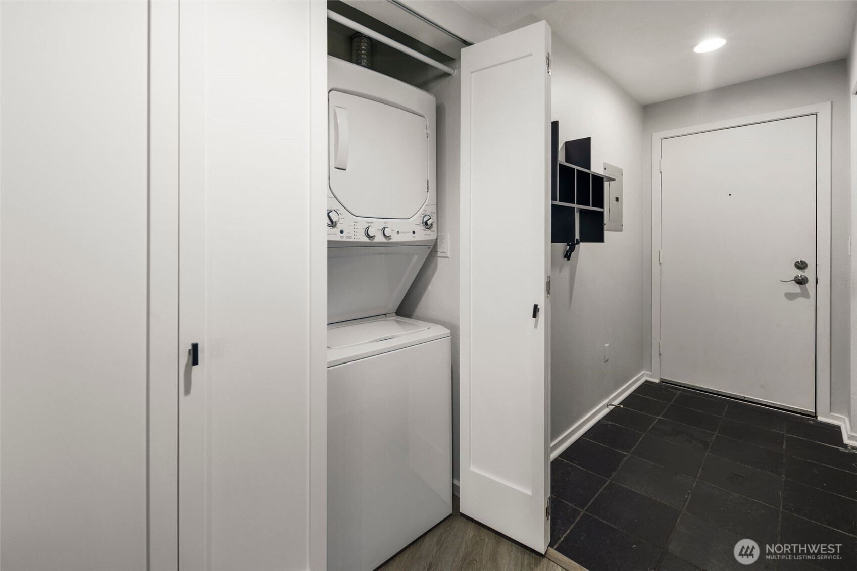 232 Belmont Avenue E #202, Seattle, WA 98102