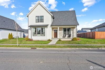 1713 Aaron Drive , Lynden, WA 98264