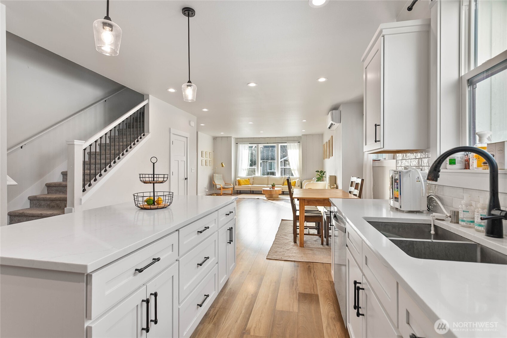 1713 Aaron Drive , Lynden, WA 98264