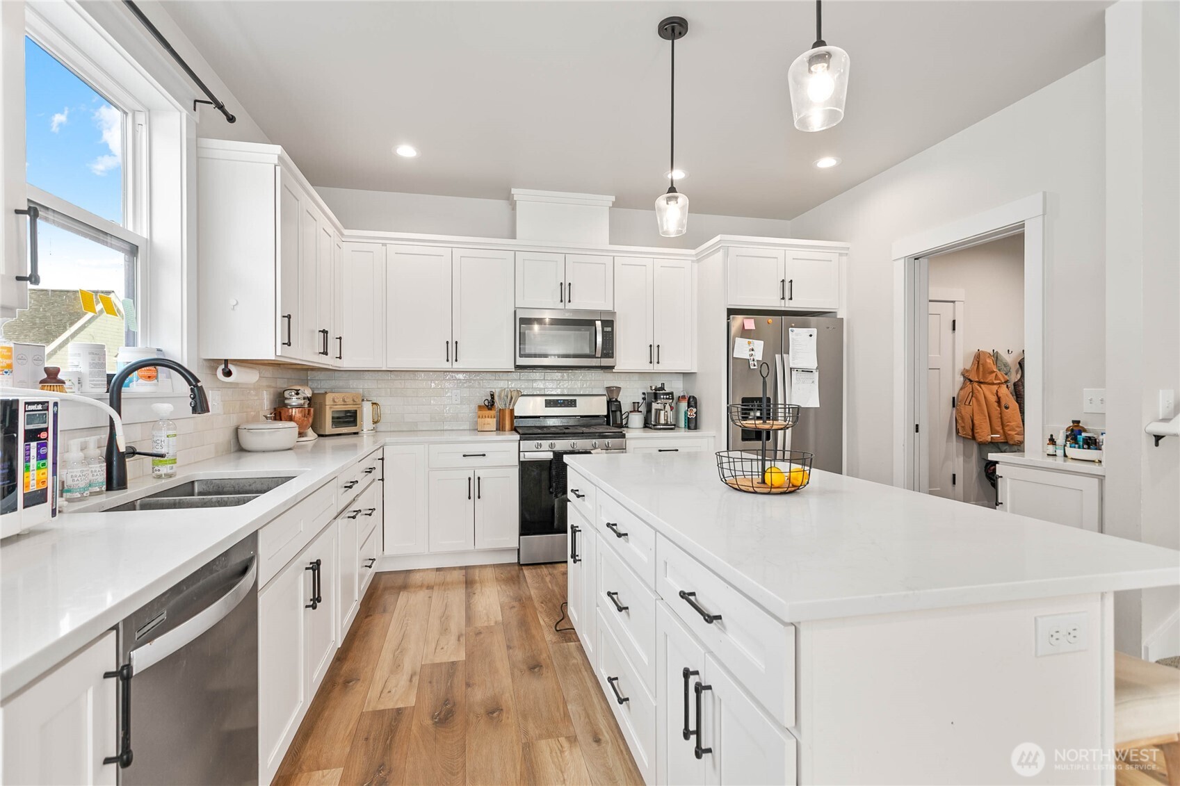 1713 Aaron Drive , Lynden, WA 98264