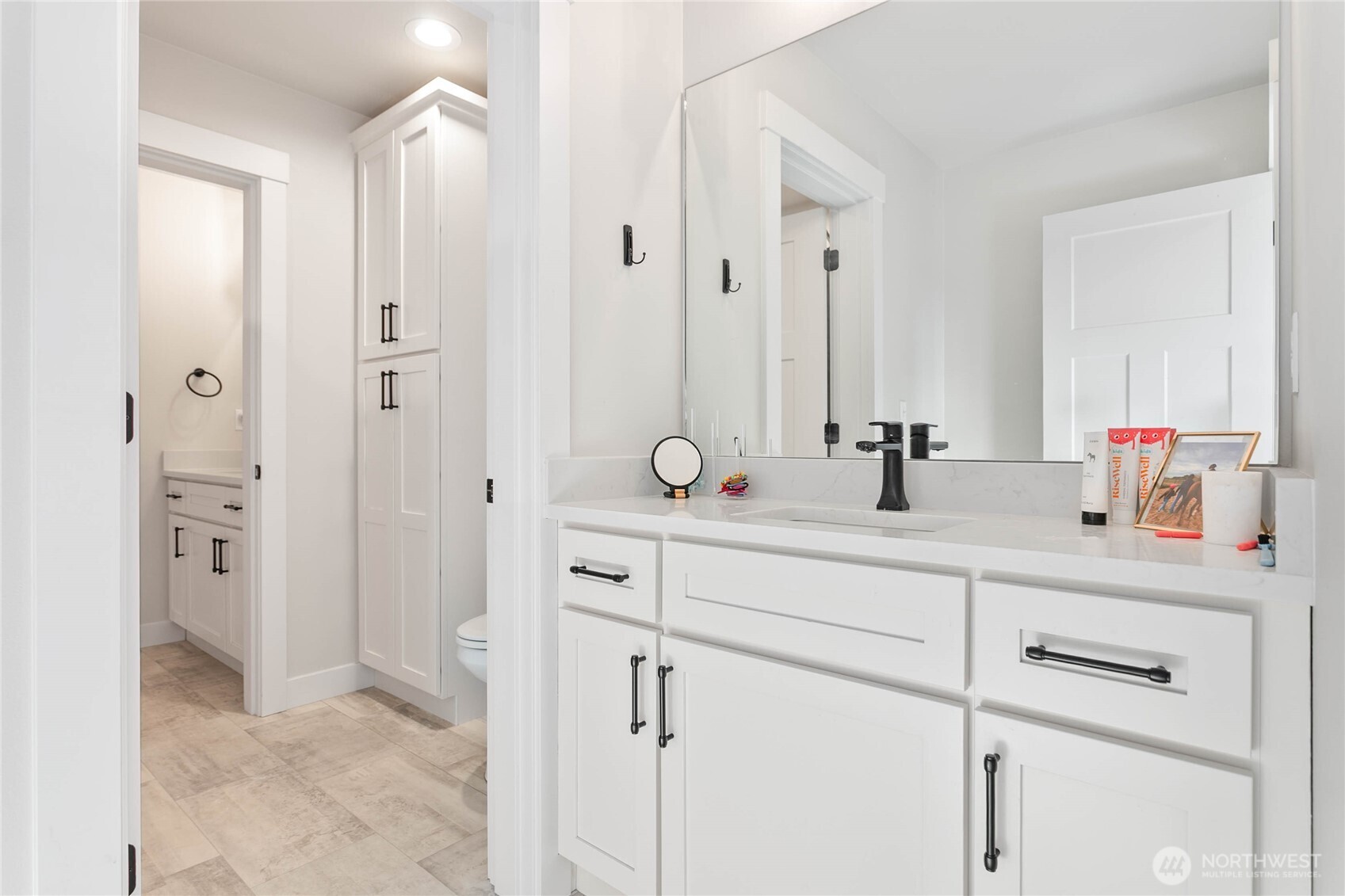 1713 Aaron Drive , Lynden, WA 98264