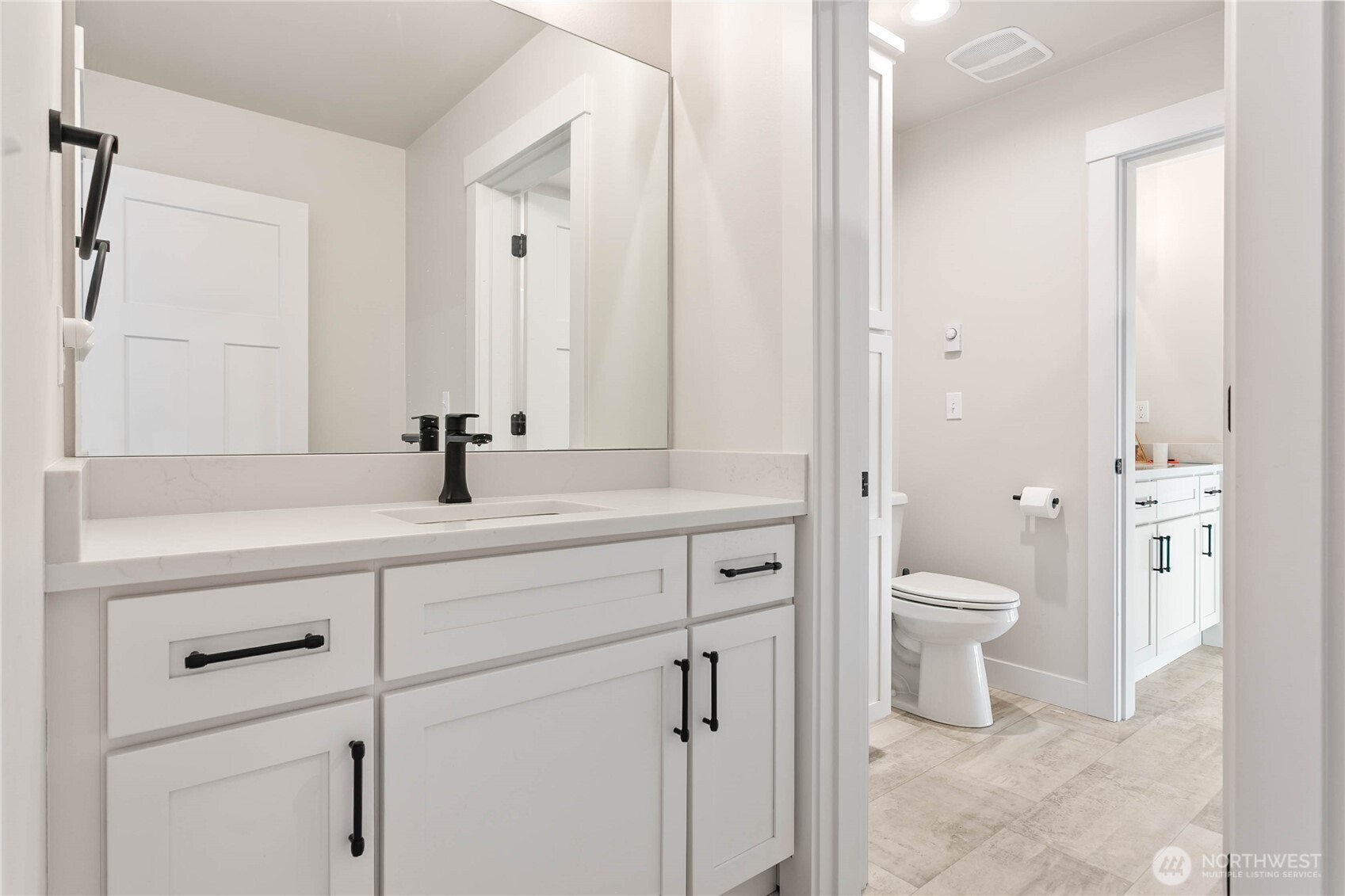 1713 Aaron Drive , Lynden, WA 98264