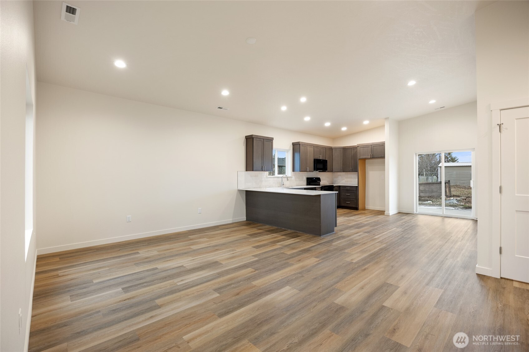 515 S Dorsing Street , Moses Lake, WA 98837