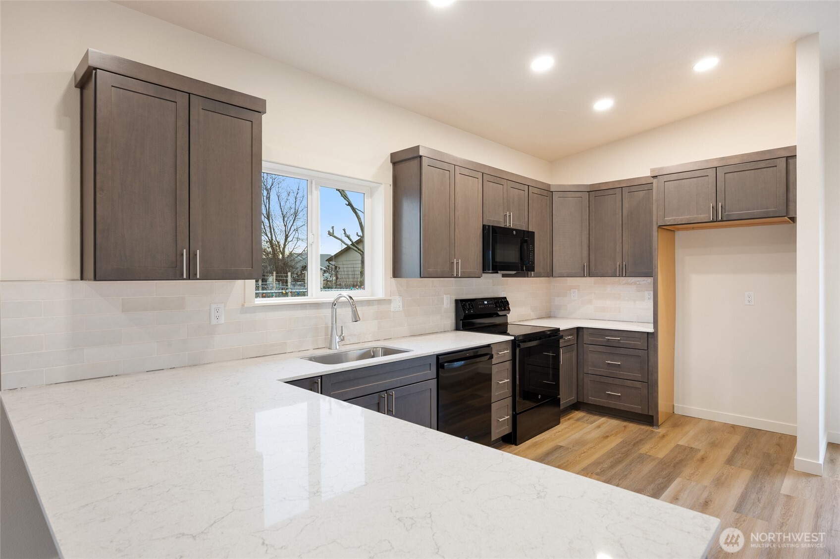 515 S Dorsing Street , Moses Lake, WA 98837