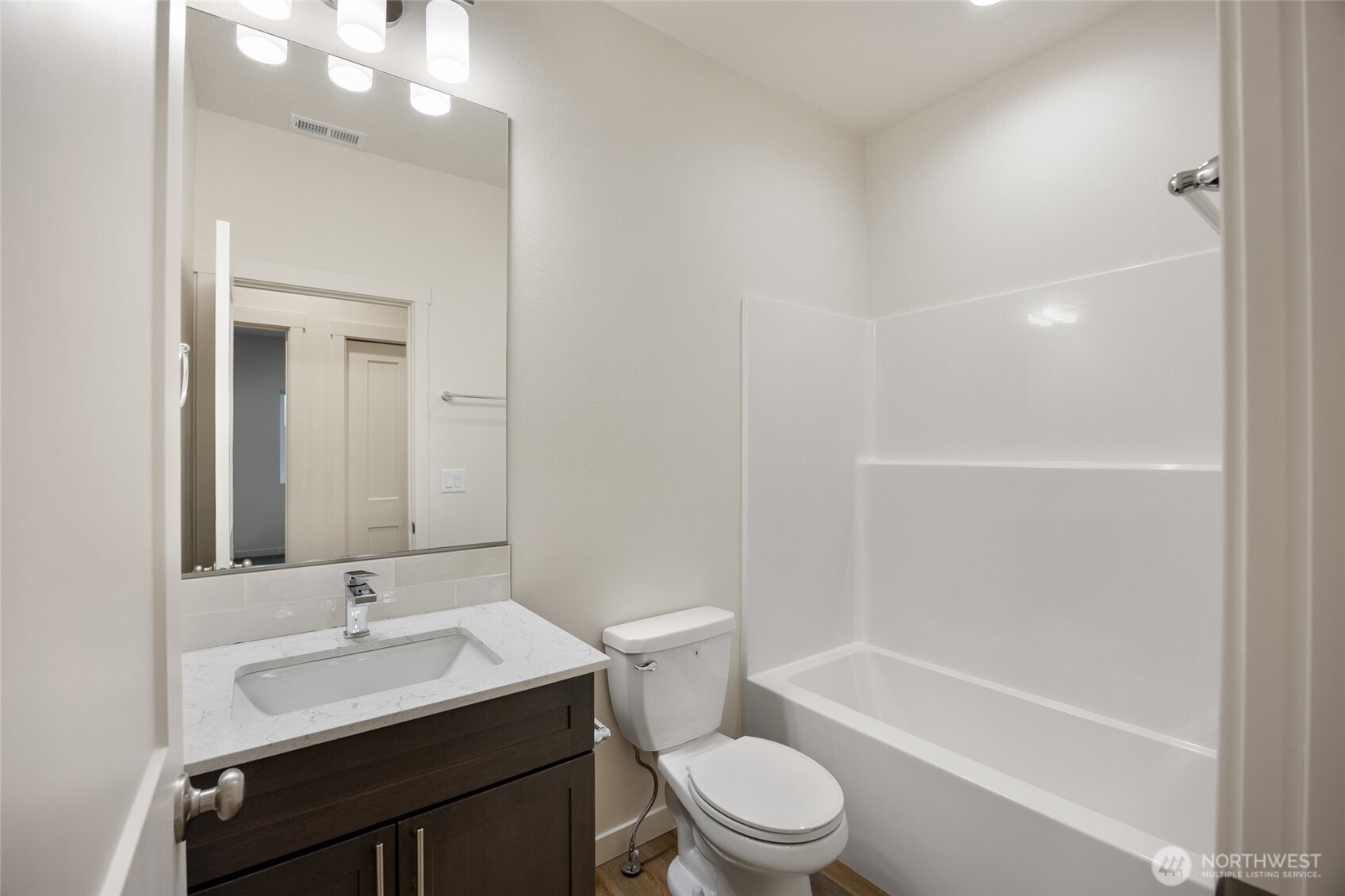 515 S Dorsing Street , Moses Lake, WA 98837