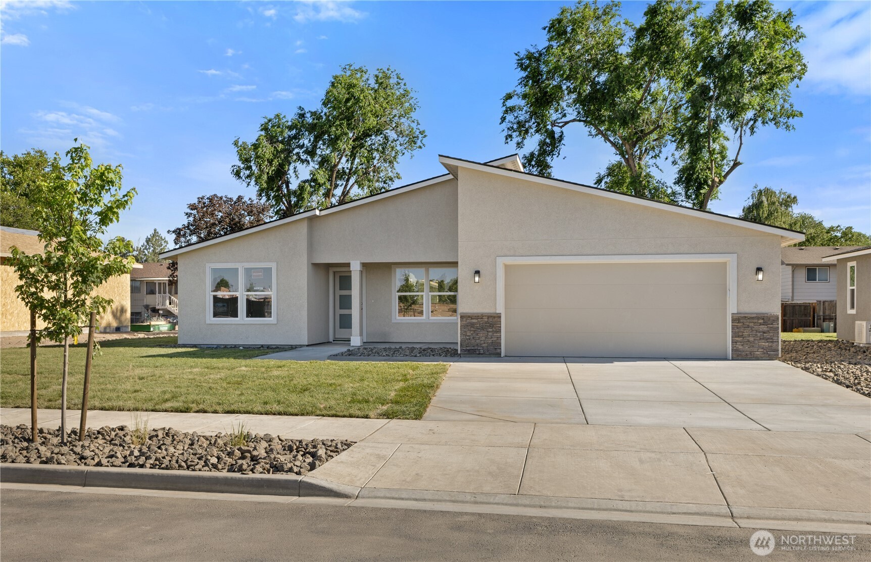 523 Dorsing Street , Moses Lake, WA 98837