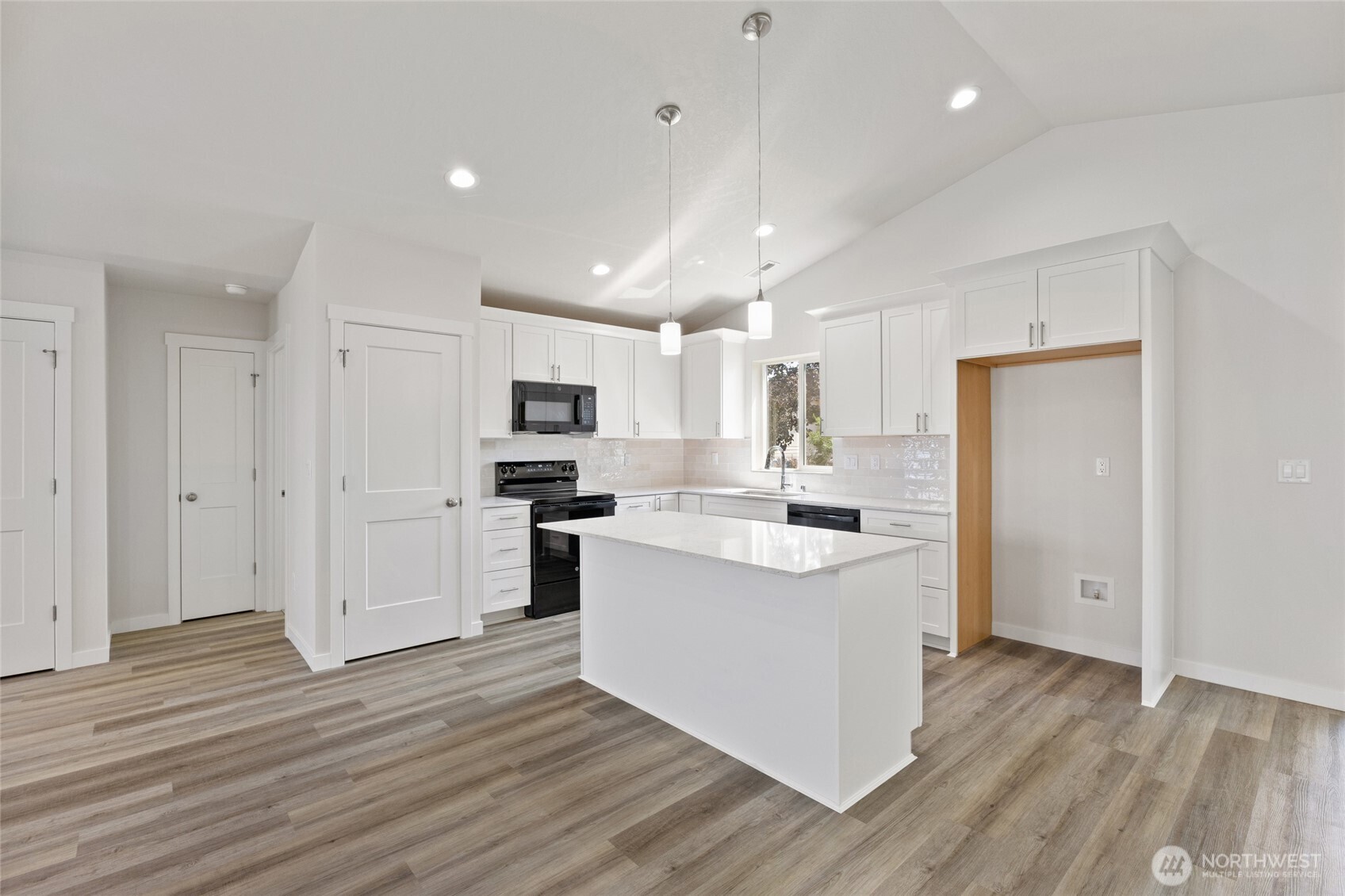 523 Dorsing Street , Moses Lake, WA 98837