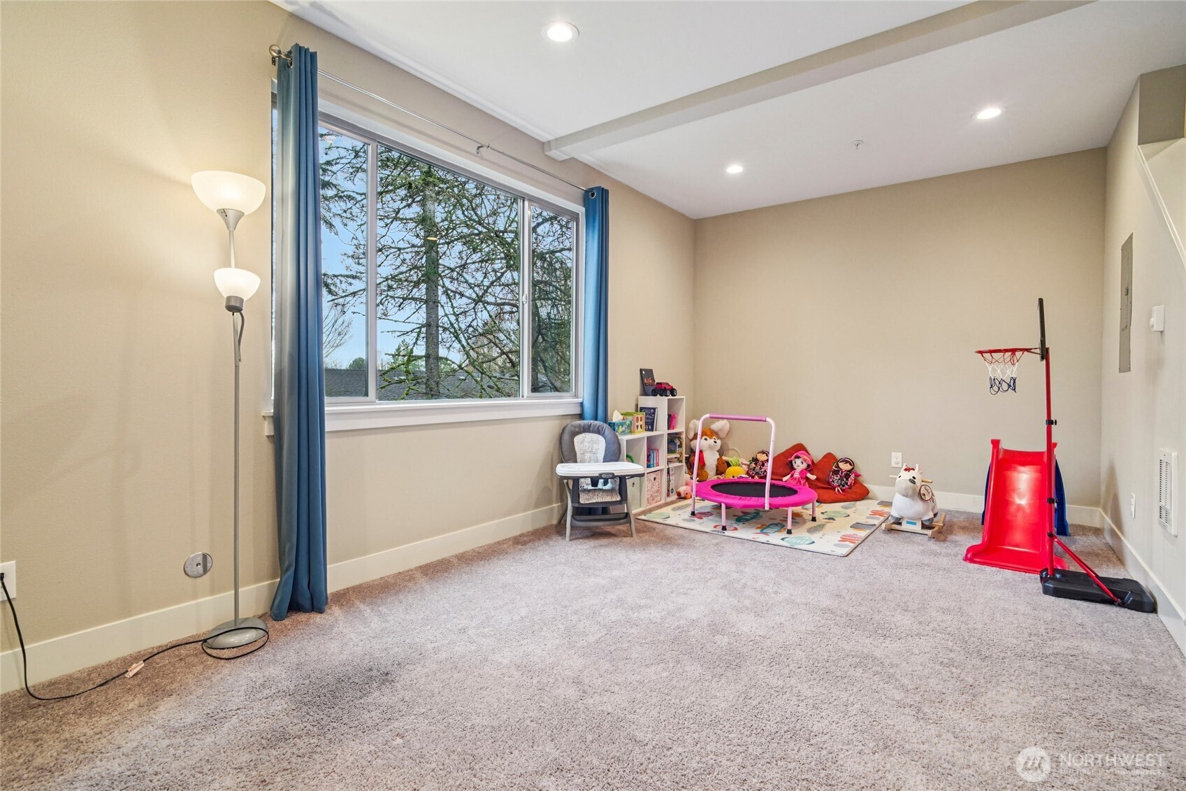 301 S 47th Street #B, Renton, WA 98055