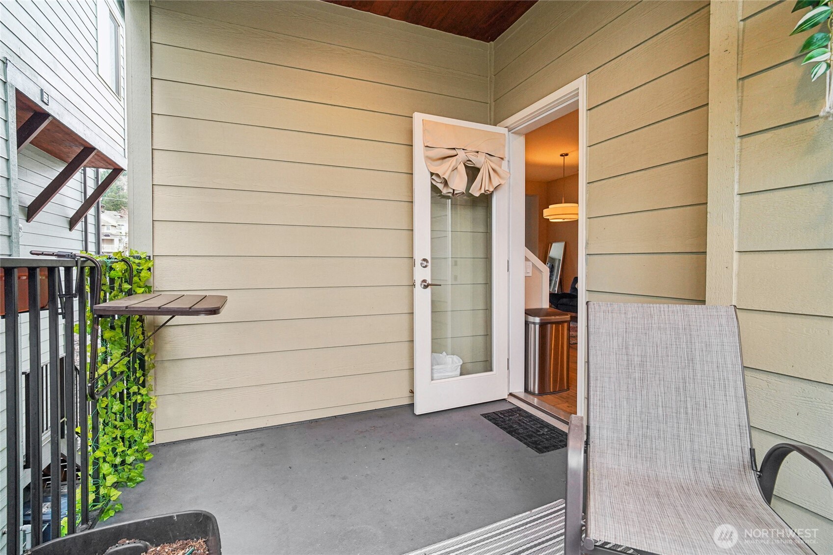 301 S 47th Street #B, Renton, WA 98055