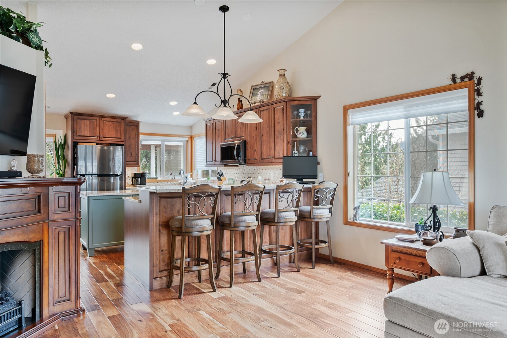 804 Edinburgh Court , Kelso, WA 98626