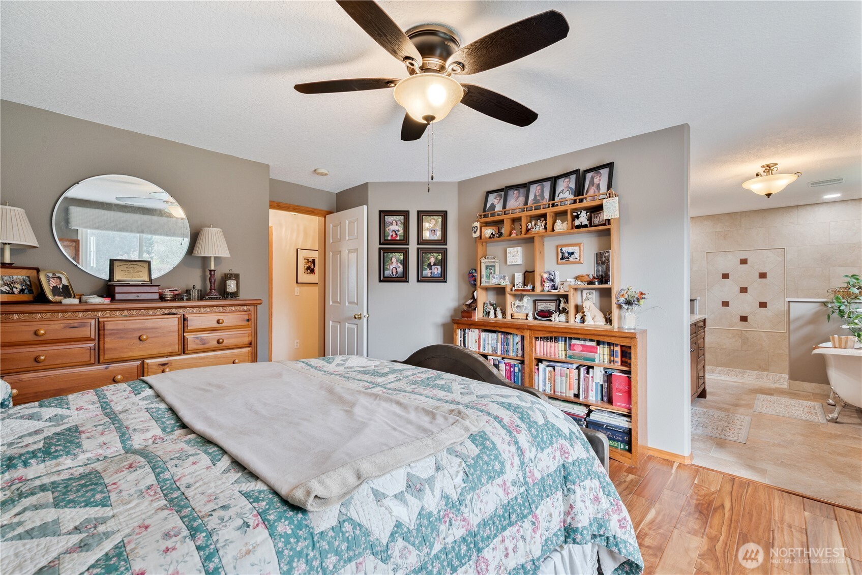 804 Edinburgh Court , Kelso, WA 98626