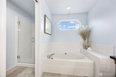 18820 112th Place SE, Renton, WA 98055 - Photo 17