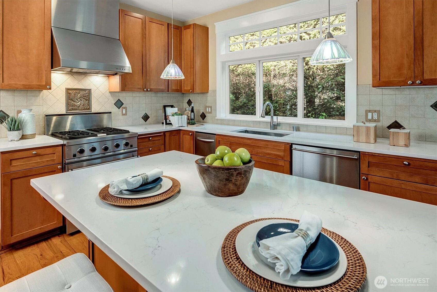 412 15th Avenue , Kirkland, WA 98033