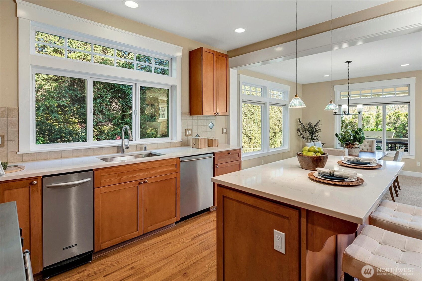 412 15th Avenue , Kirkland, WA 98033