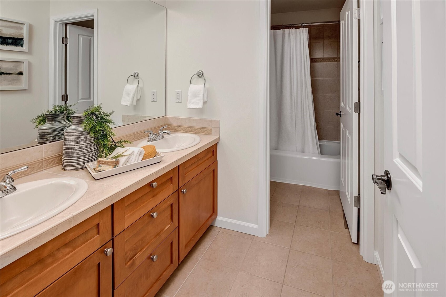 412 15th Avenue , Kirkland, WA 98033