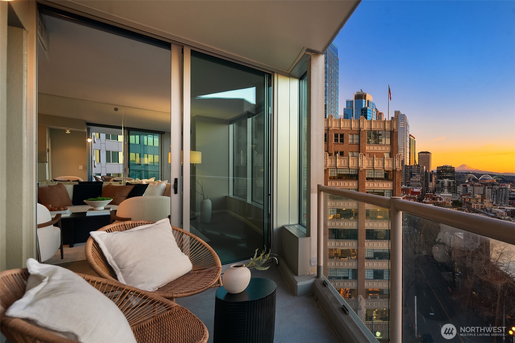 2000 1st Avenue #1402, Seattle, WA 98121