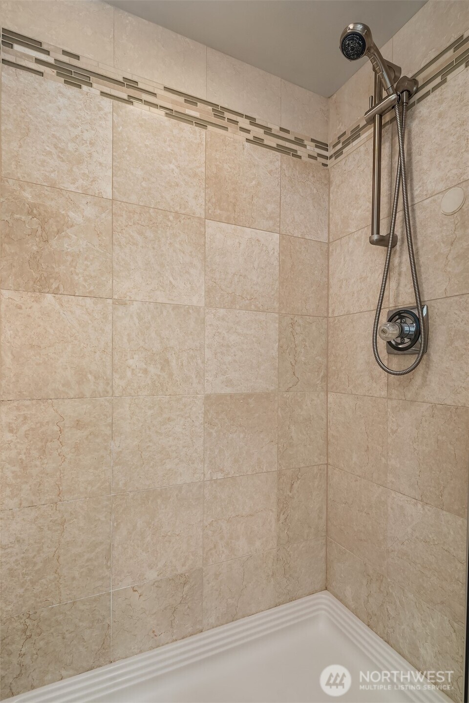 2000 1st Avenue #1402, Seattle, WA 98121