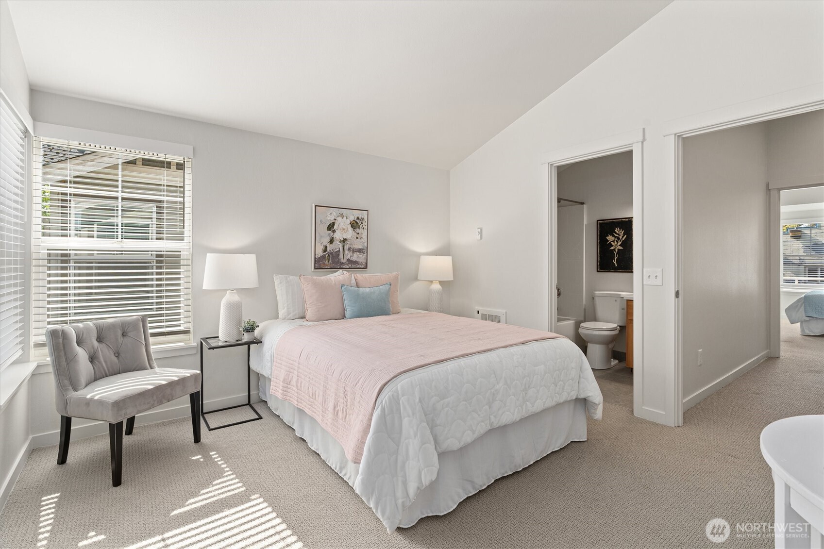 10311 Midvale Avenue N #A, Seattle, WA 98133