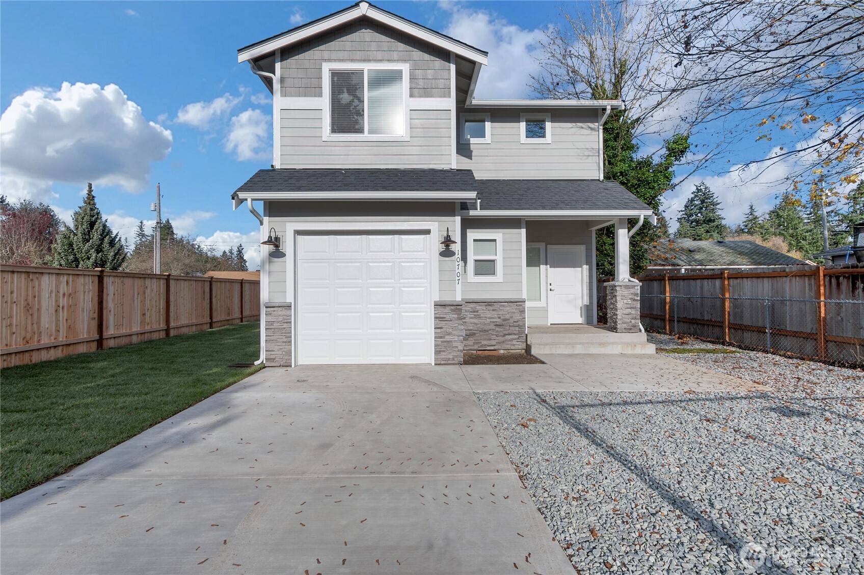 10707 8th Ave Ct S , Tacoma, WA 98444