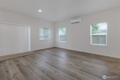 10707 8th Ave Ct S , Tacoma, WA 98444 - Photo 11