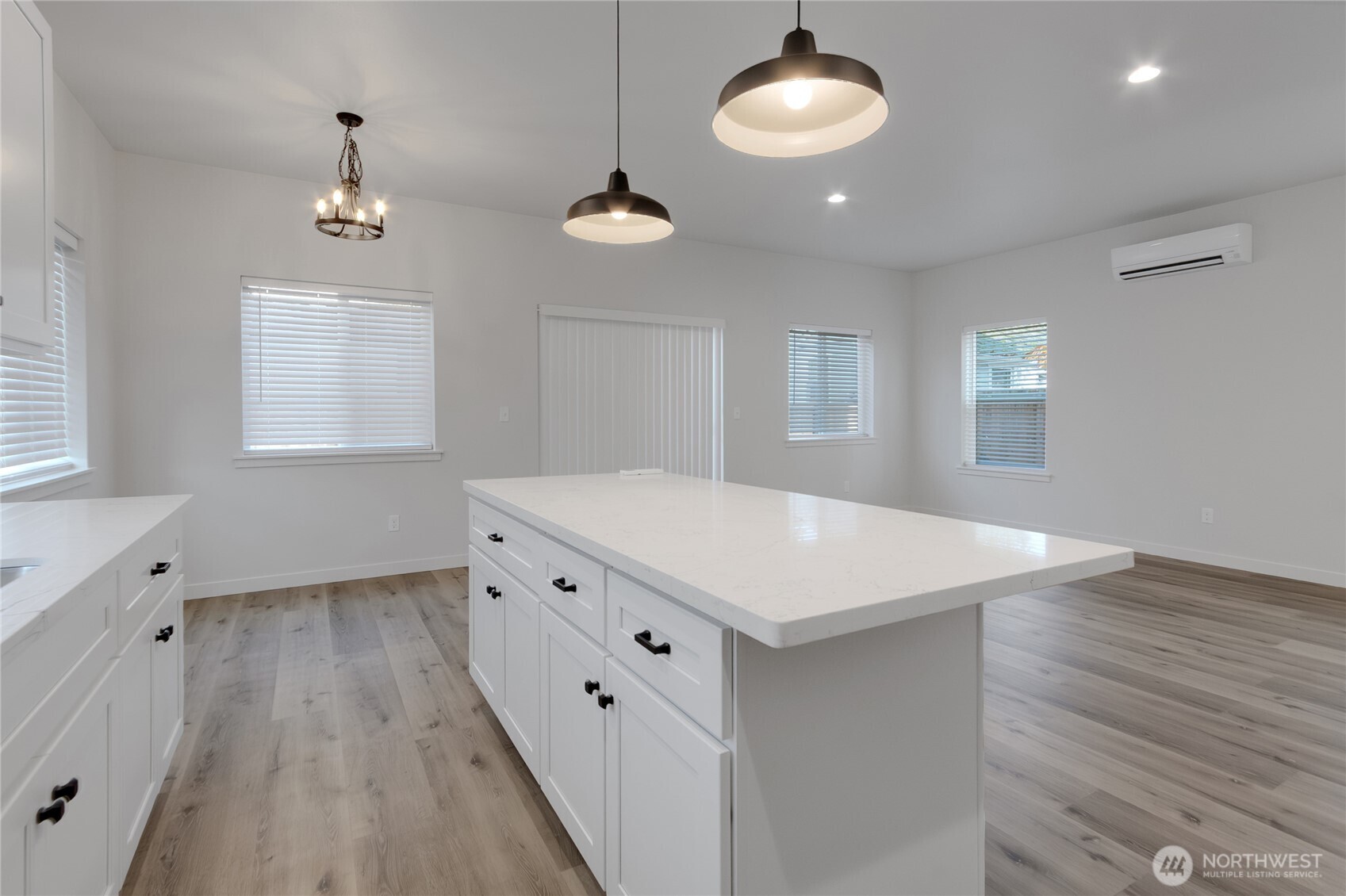 10707 8th Ave Ct S , Tacoma, WA 98444