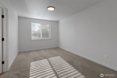 10707 8th Ave Ct S , Tacoma, WA 98444 - Photo 15