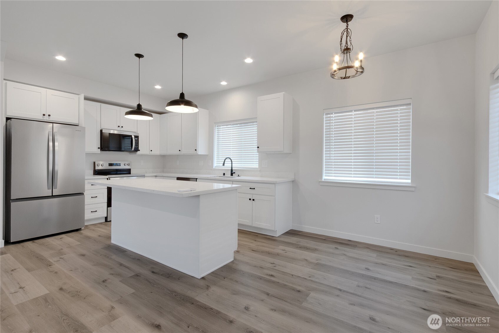 10707 8th Ave Ct S , Tacoma, WA 98444