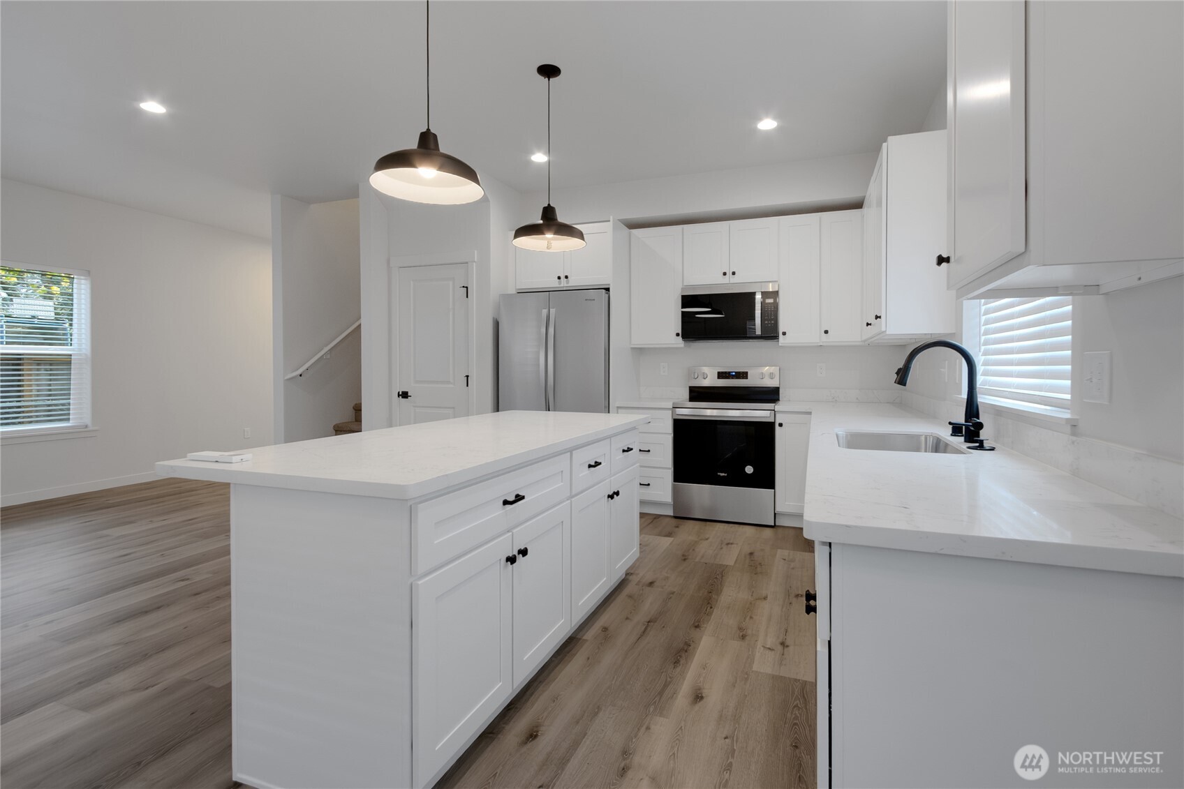 10707 8th Ave Ct S , Tacoma, WA 98444