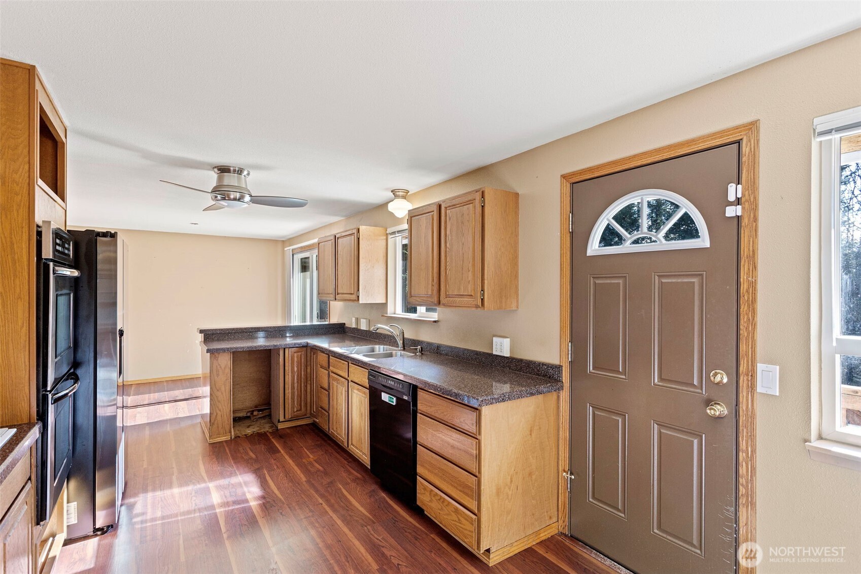 23829 SE 208th St , Maple Valley, WA 98038